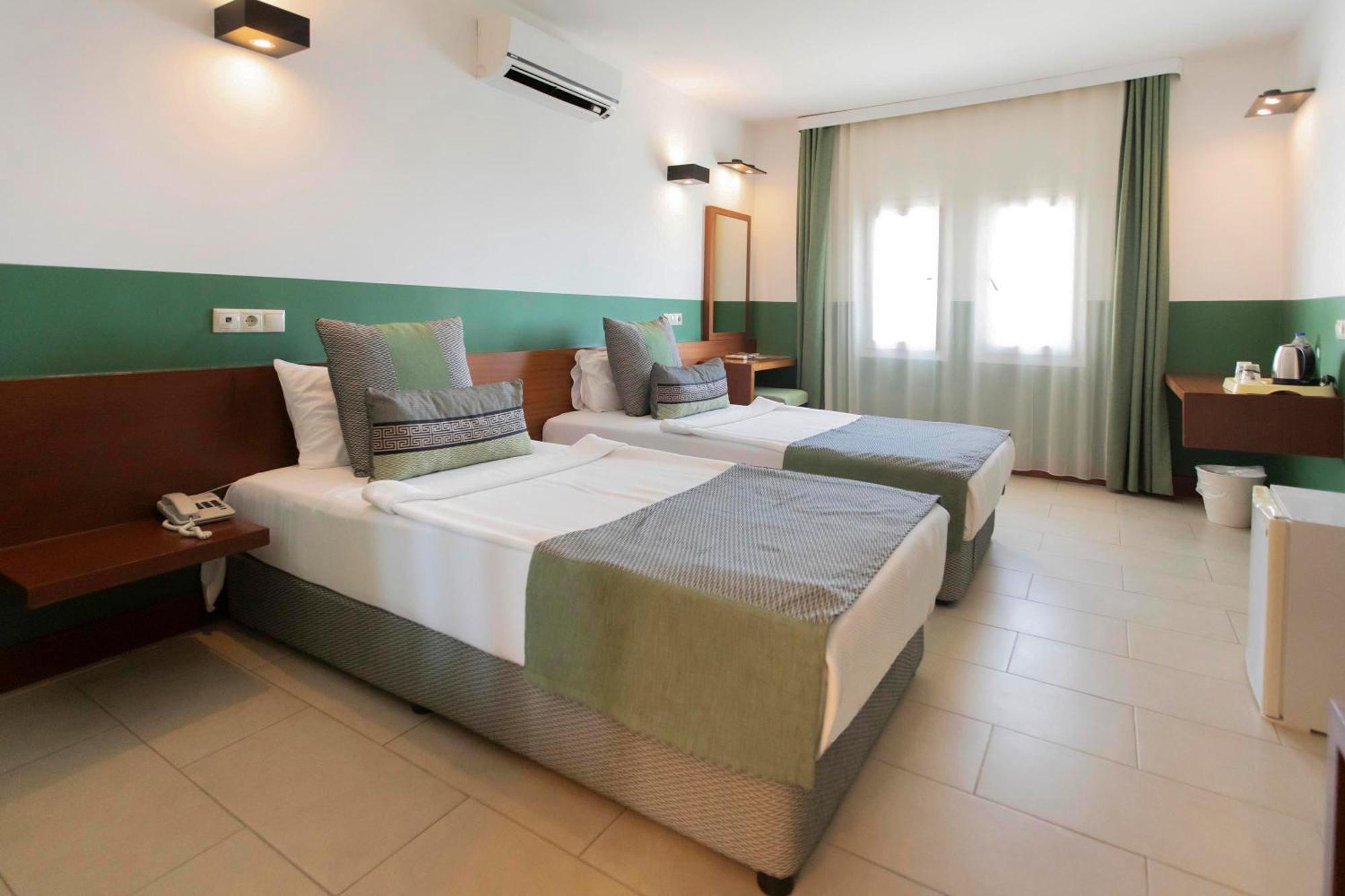Hotel Manastir & 4*
