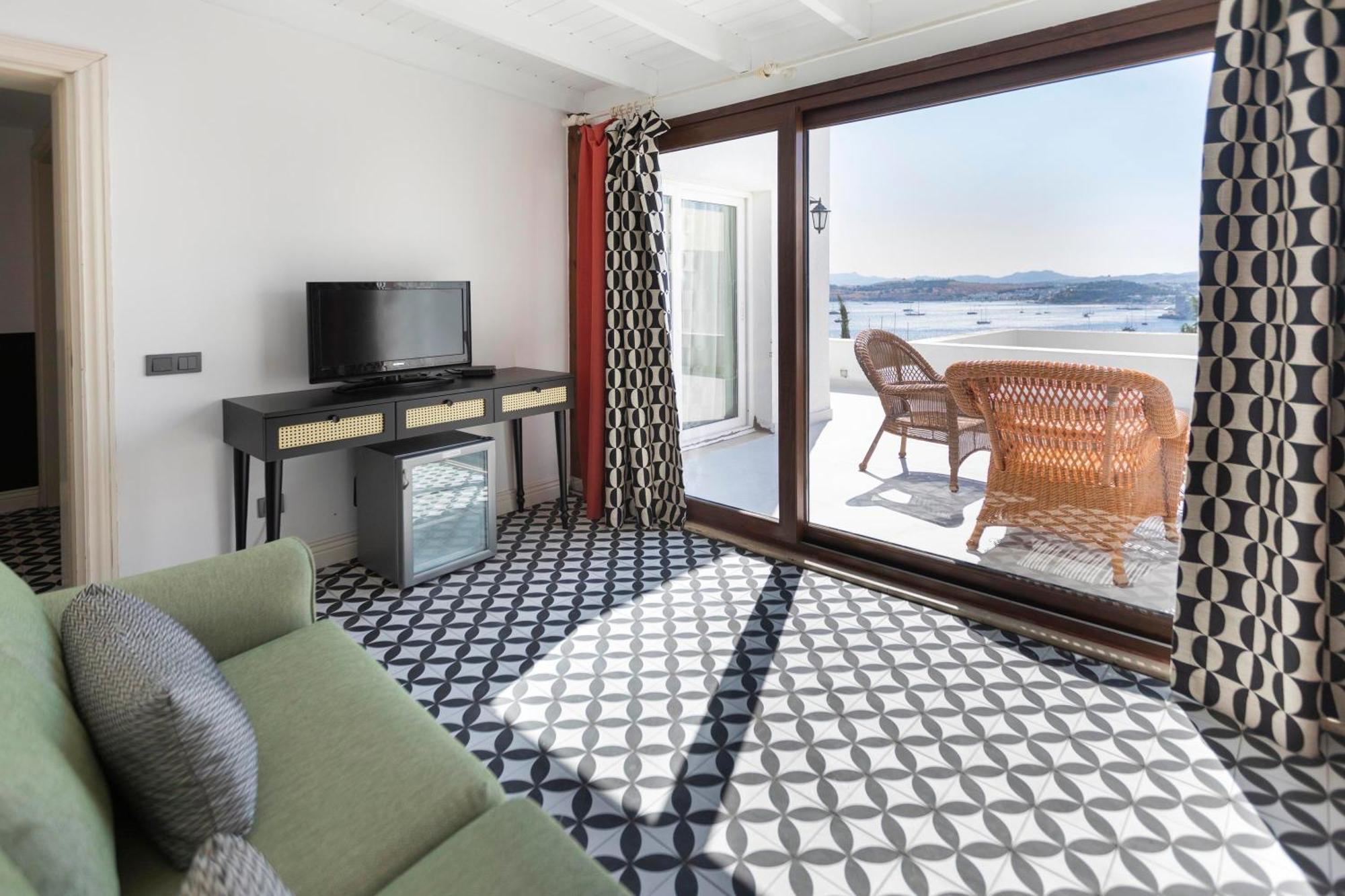 Manastir & Hotel 4*