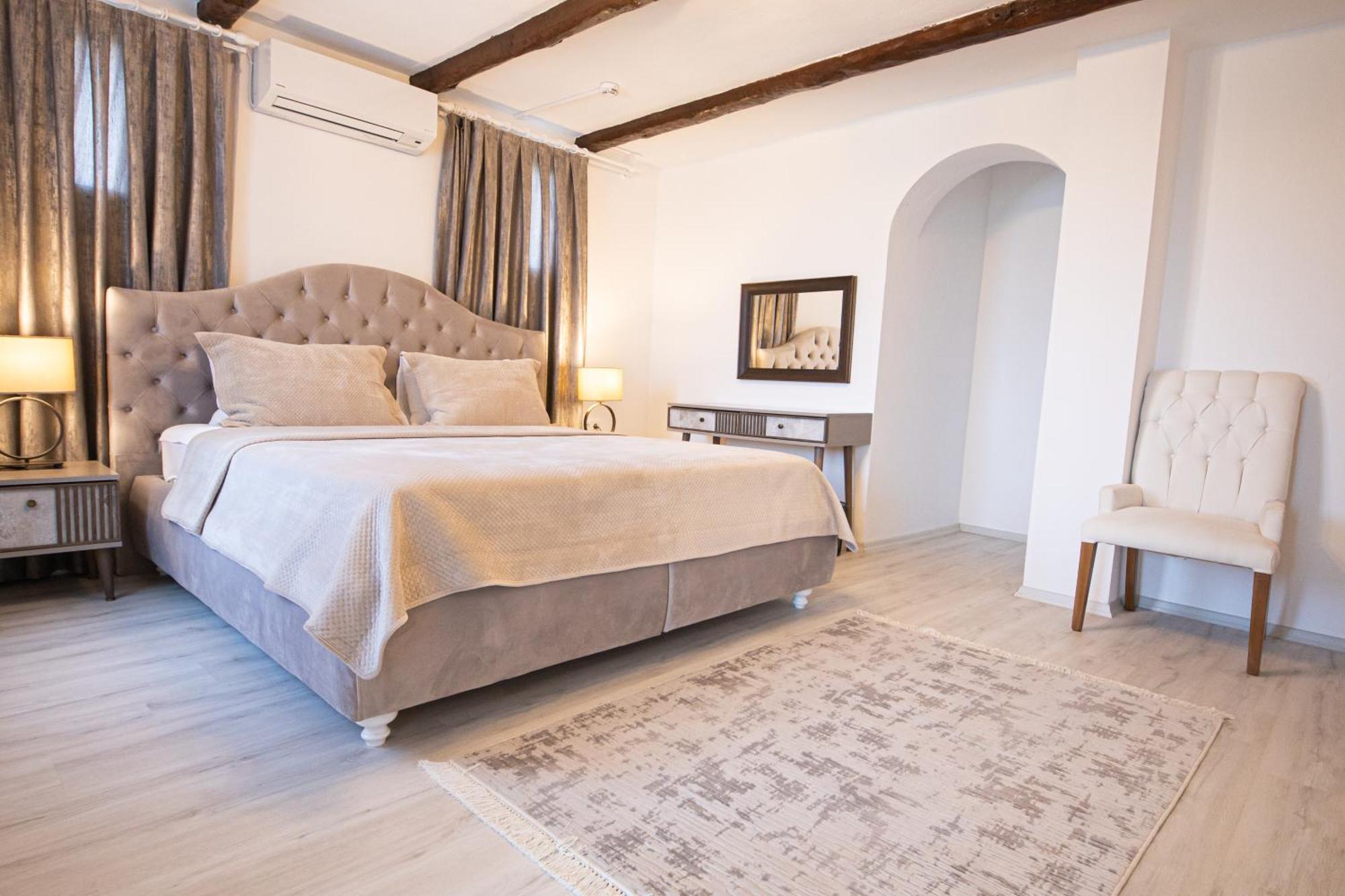 Flag +12 Hotel Bodrum