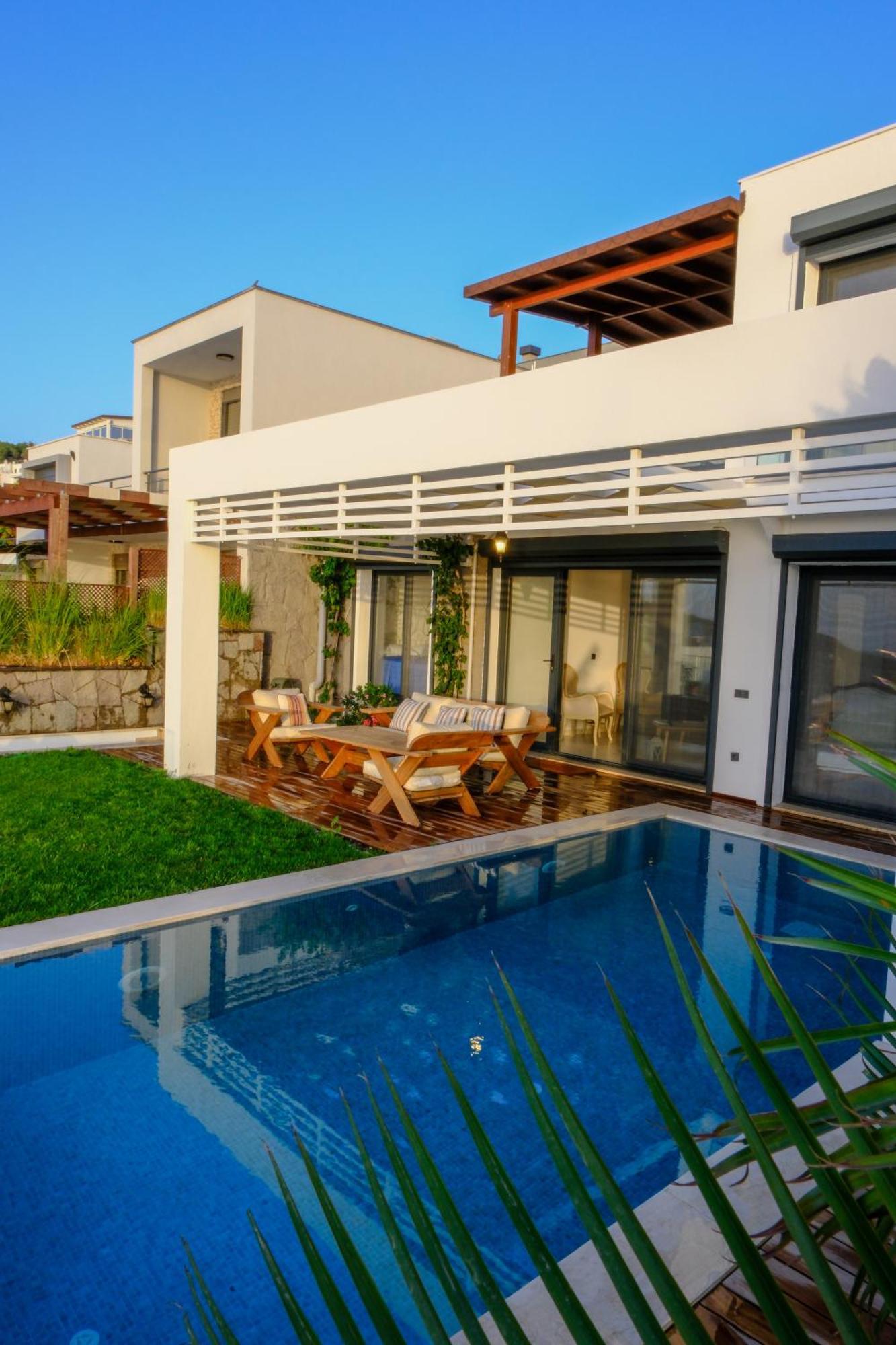 Villa Aleph-kiralik Muestakil Havuzlu Luex Bodrum