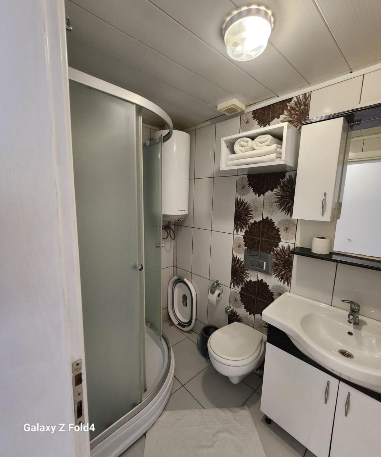 Loca Centre Apartment *