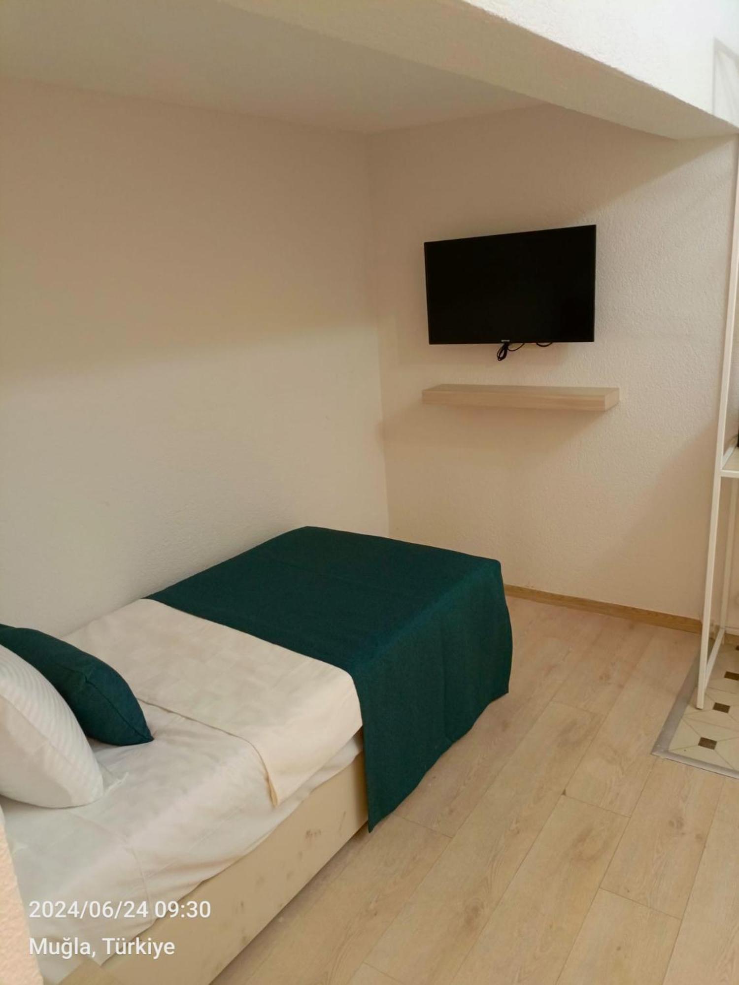 Mia Hill Hotel