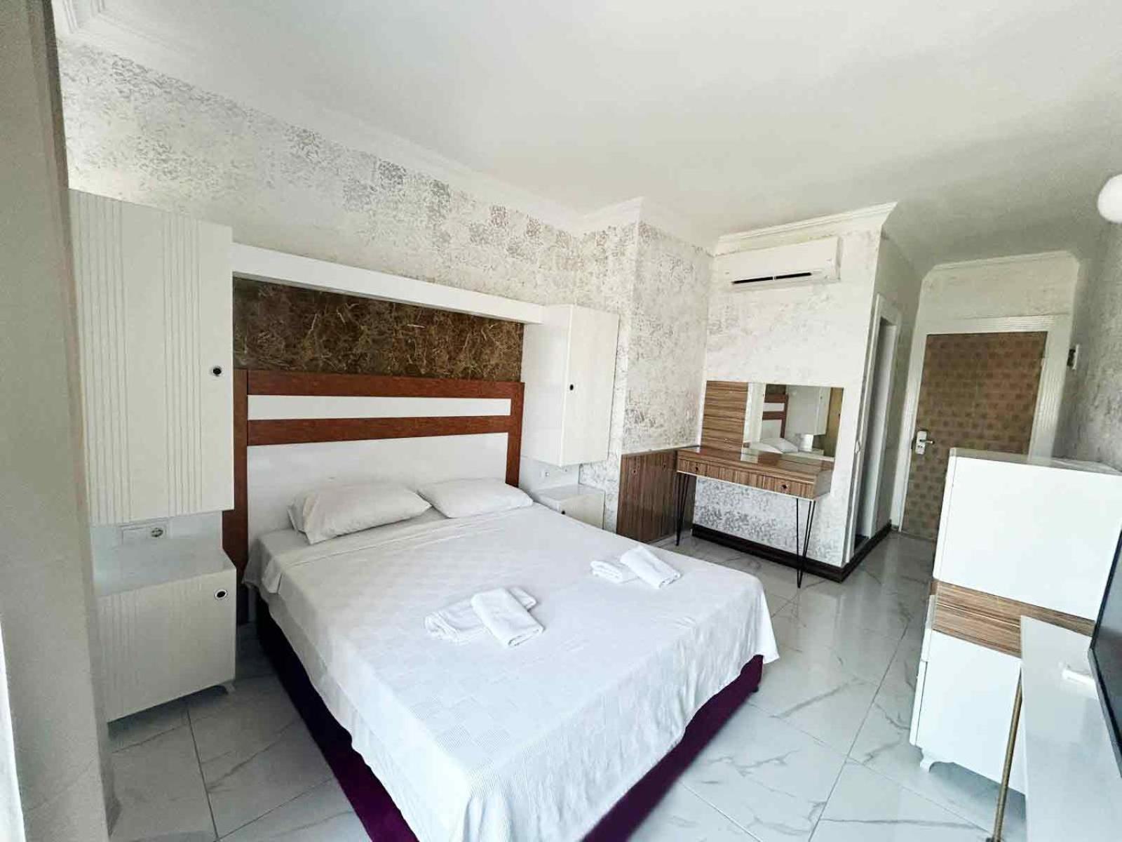 Liman Hotel *