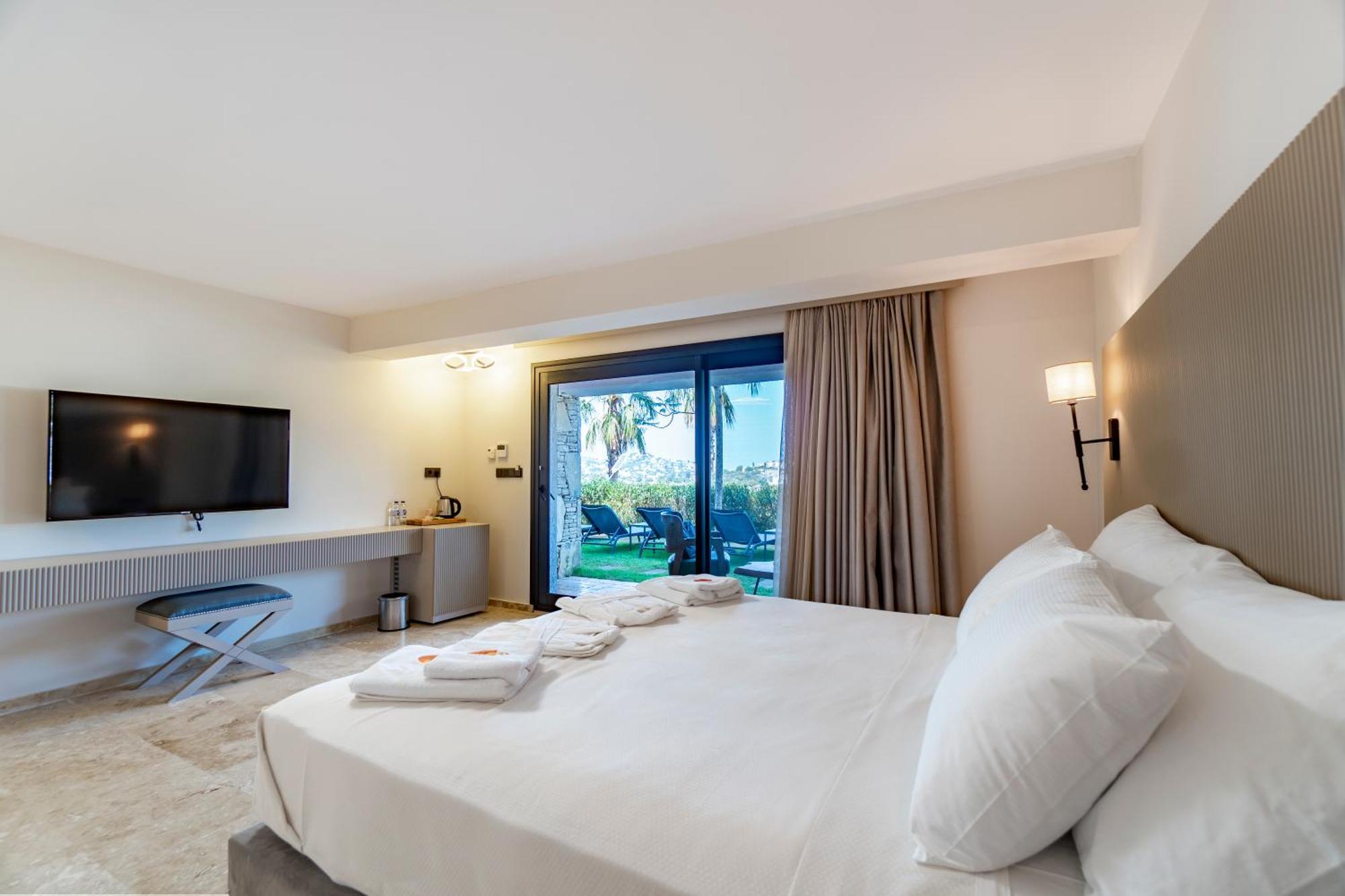 Bombien Luxury Hotel 4*