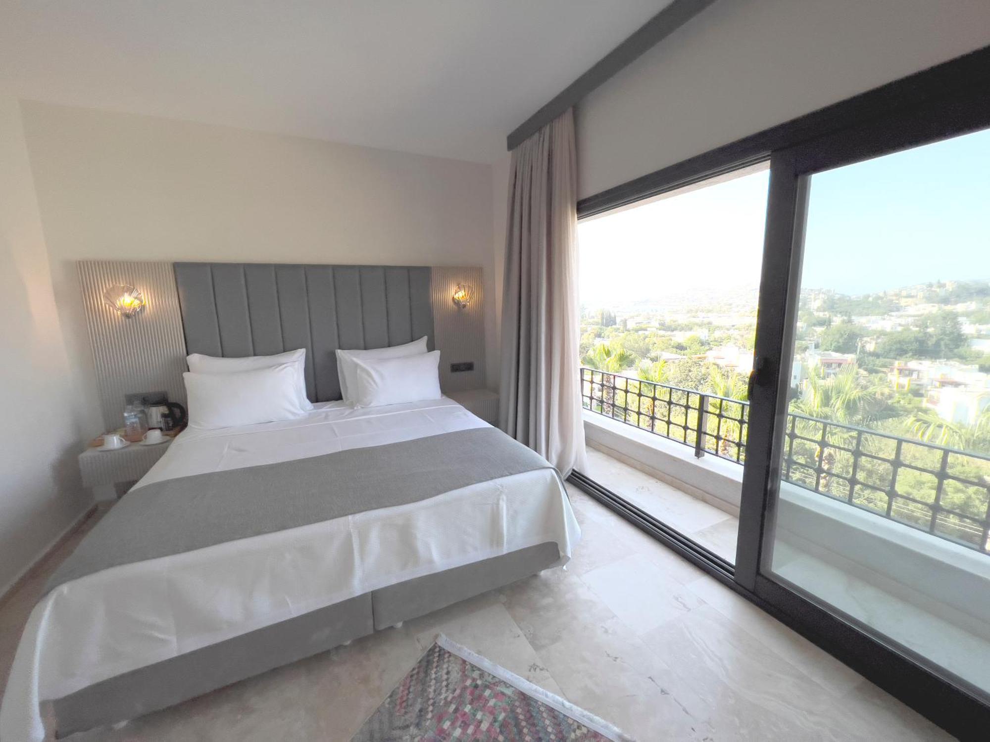 Bombien Luxury