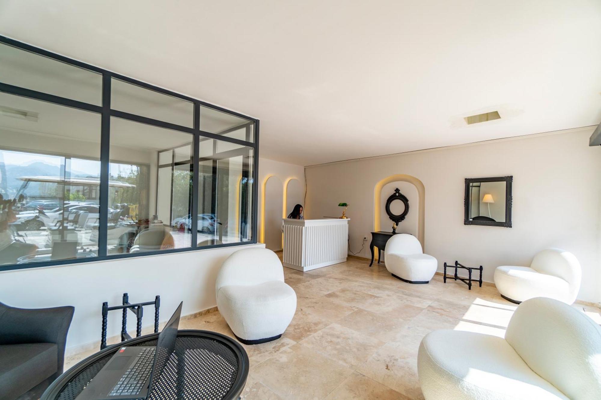 Bombien Luxury Hotel