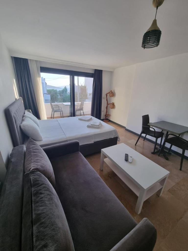 Aparthotel Ilya 2 *