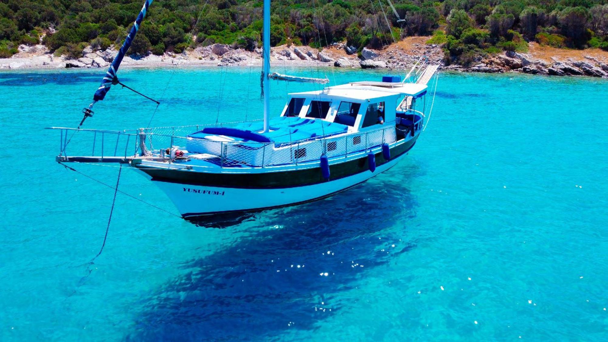 Private Boat Tours -daily -yacht Tours Botel *