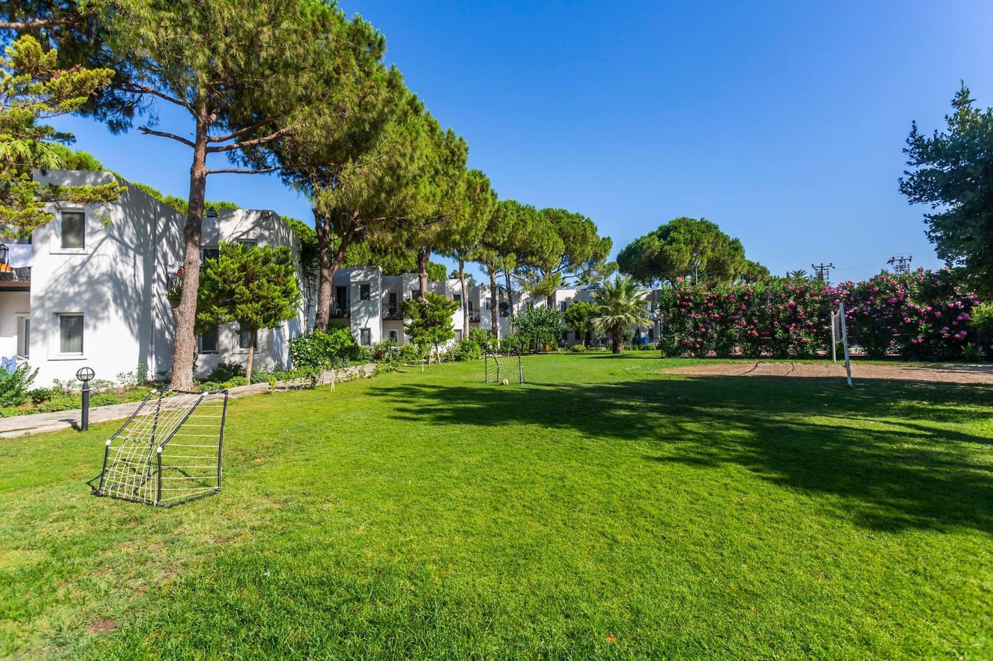 Seaside Club Hotel 3*