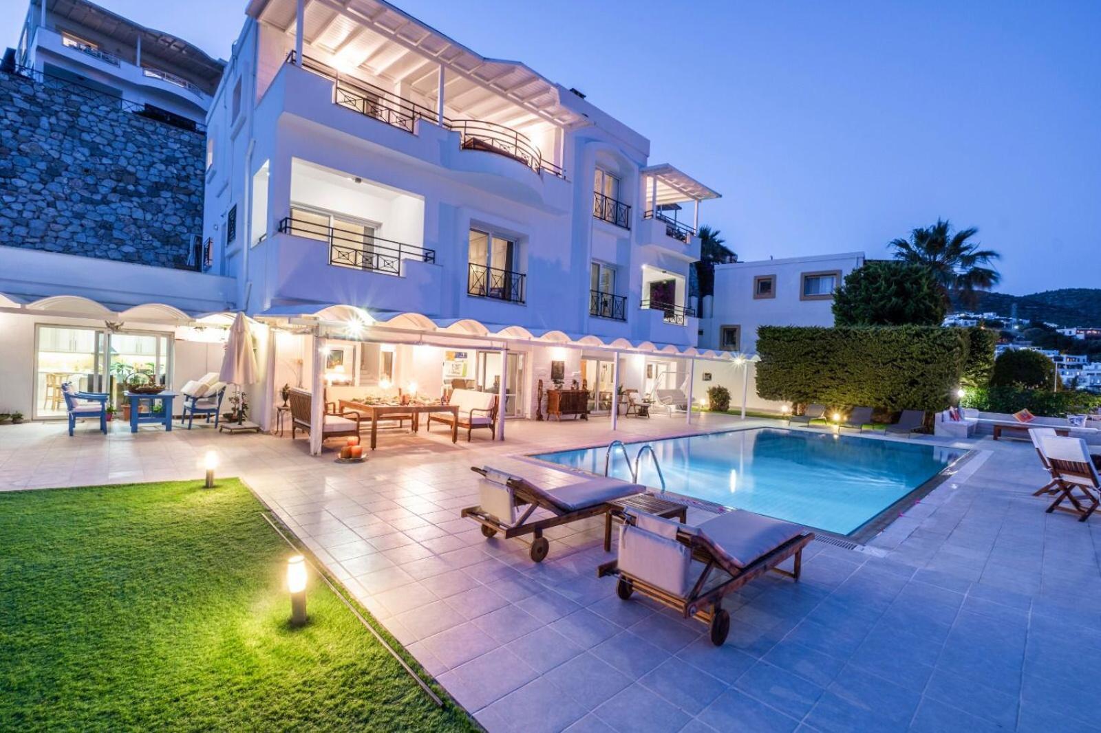 Casandra Private Pool Villa