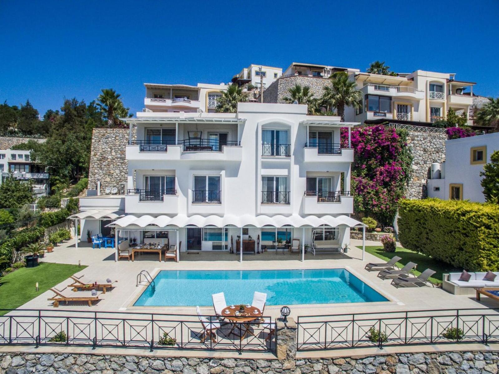 Casandra Private Pool