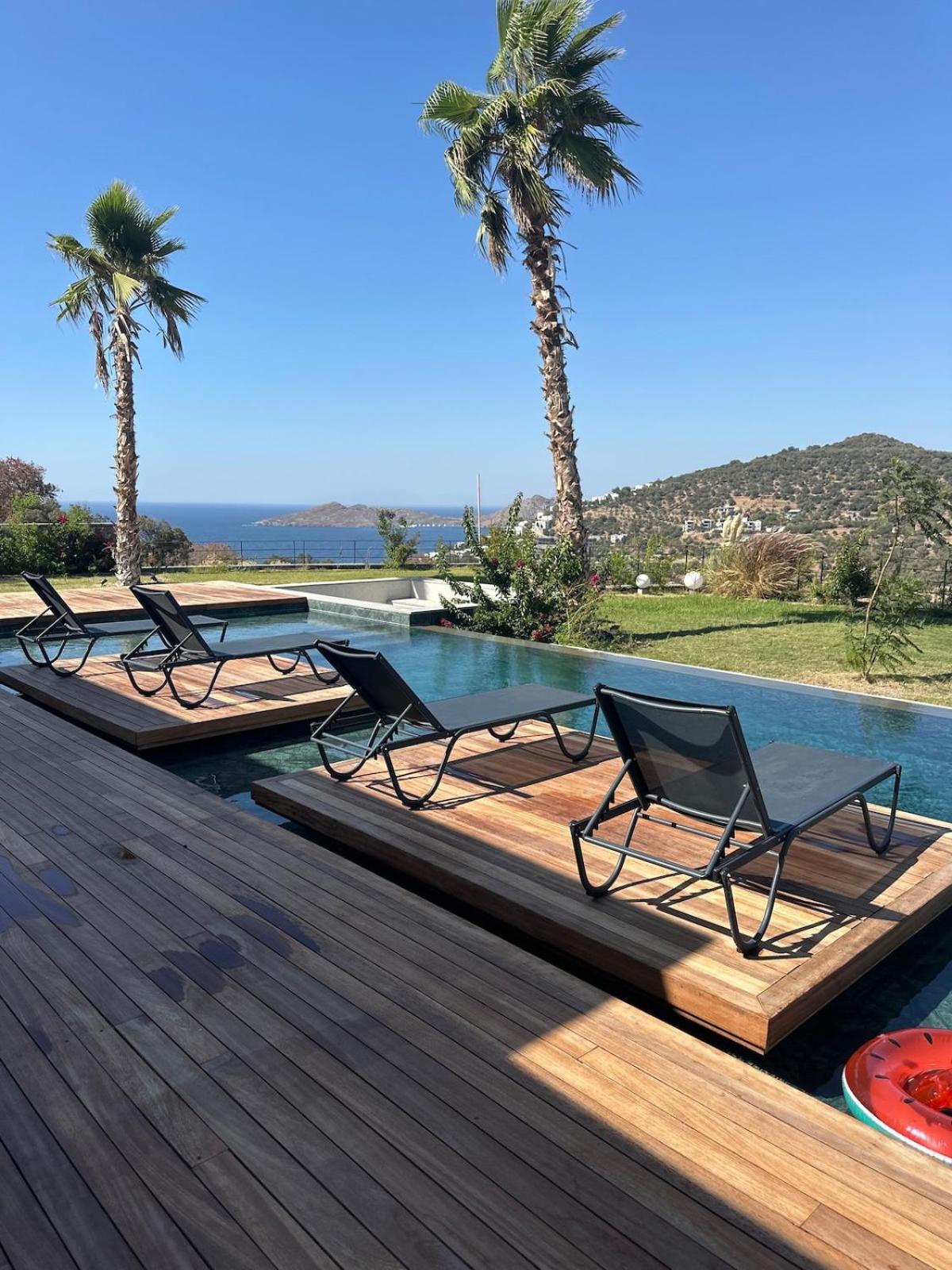 Toscana Yalikavak Sonsuz Havuz Lueks Villada Tatil Villa *