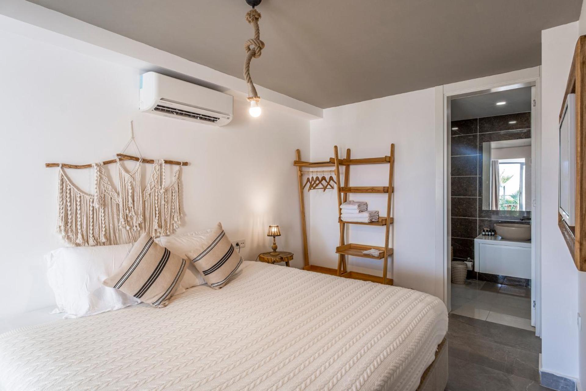 La Local House Yalıkavak