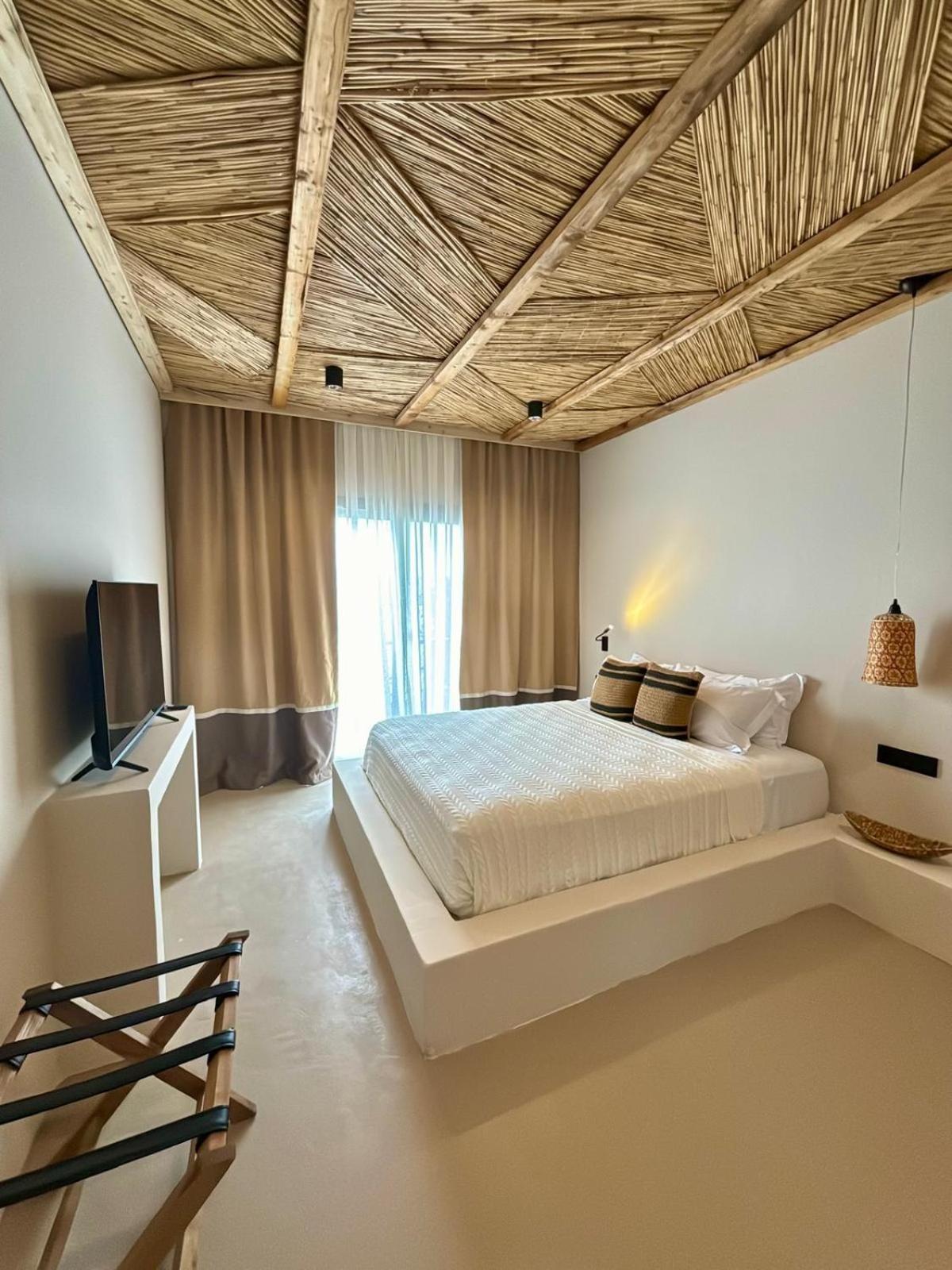 La Local House Yalıkavak