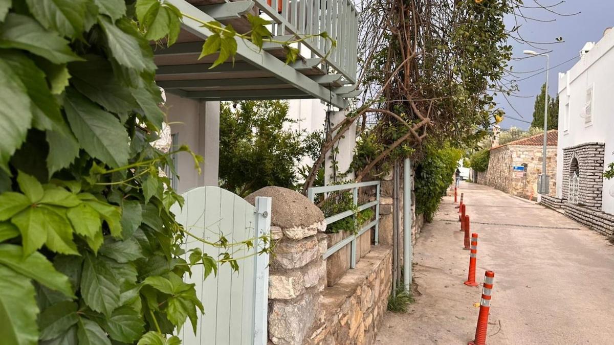 Duplex For 4 People In Center