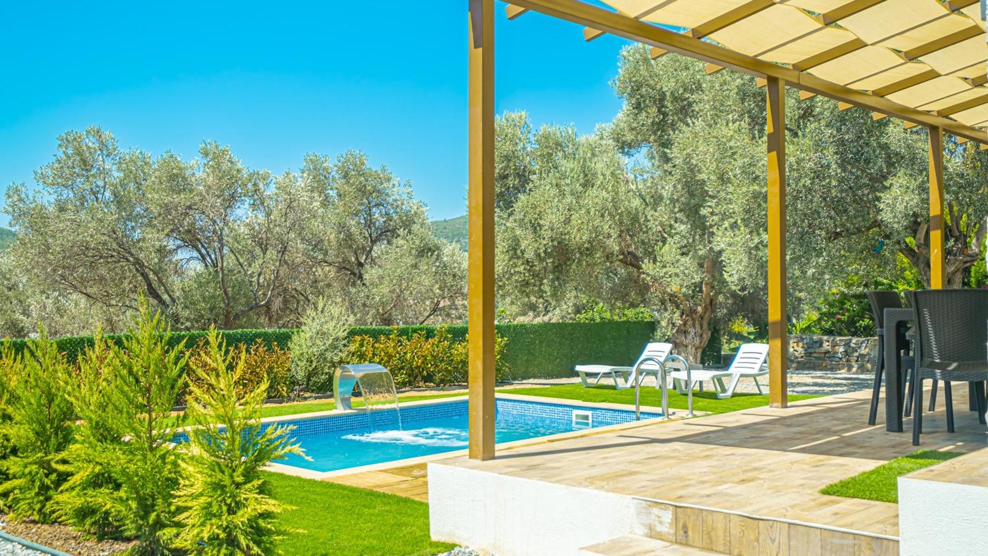 Lena Private Pool Villa