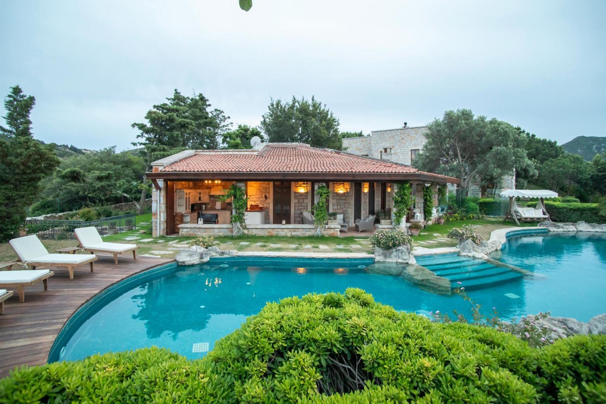 Ultra Luxury Hill Mansion, Yalikavak *