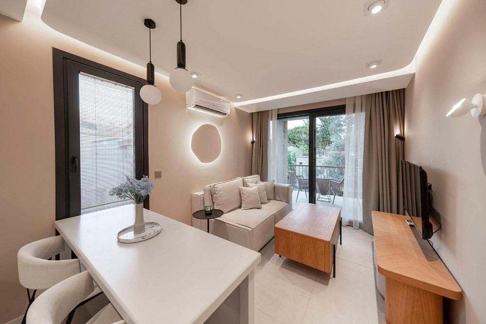 Villa Renovu Premium *
