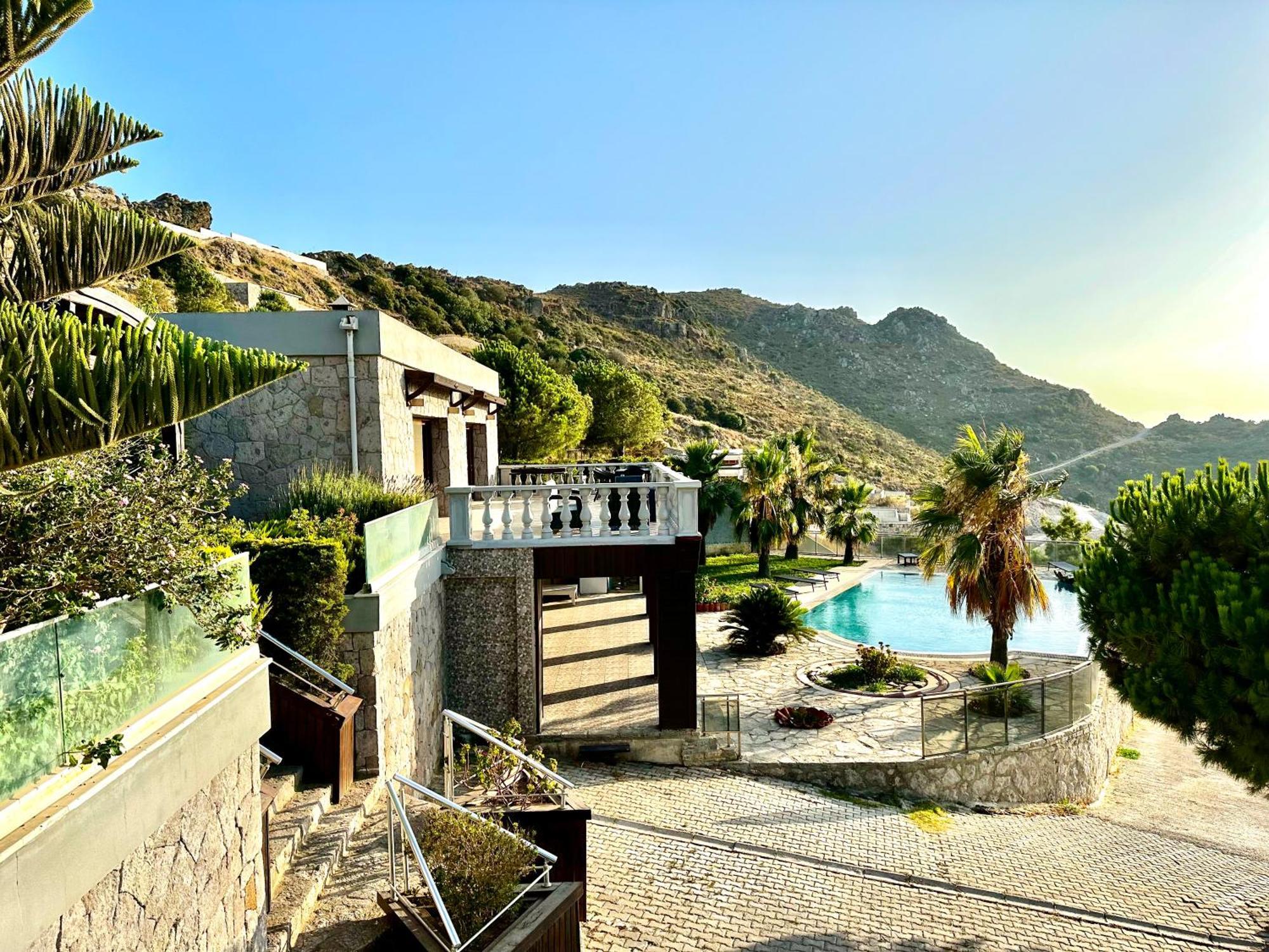 Gaia - Sea View With Private Pool Pousada Bodrum