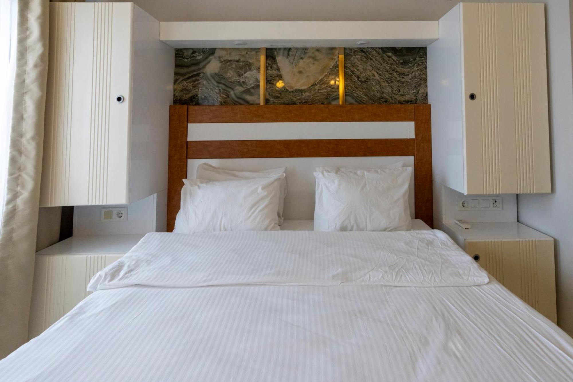Hotel Sude *