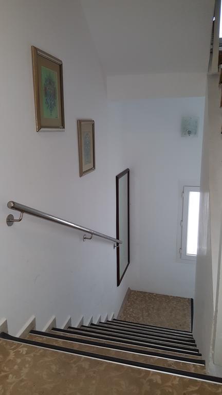 Artemis Hotel