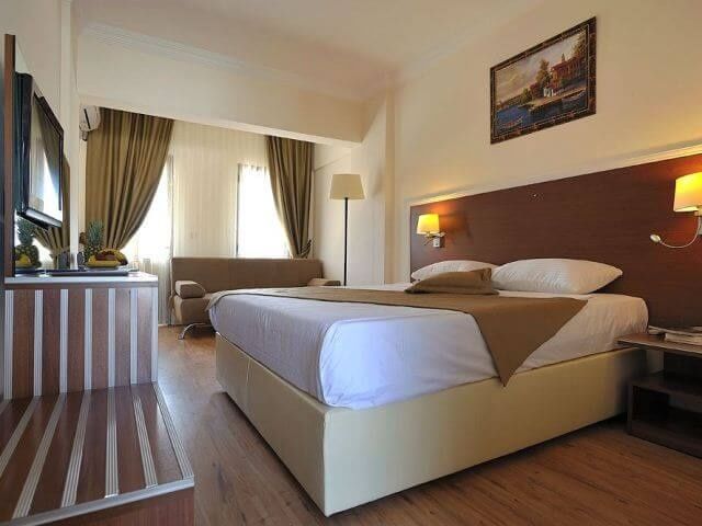 The Life Center Bed & Breakfast 3*