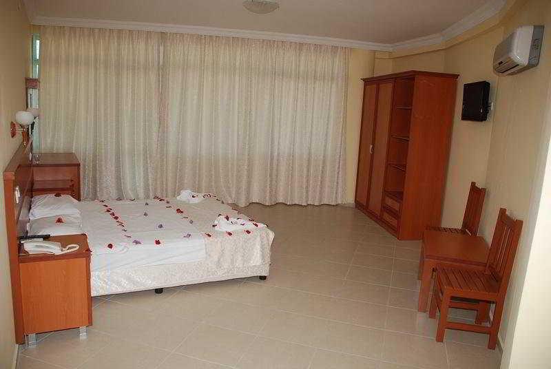 Royal Panacea Hotel 3*