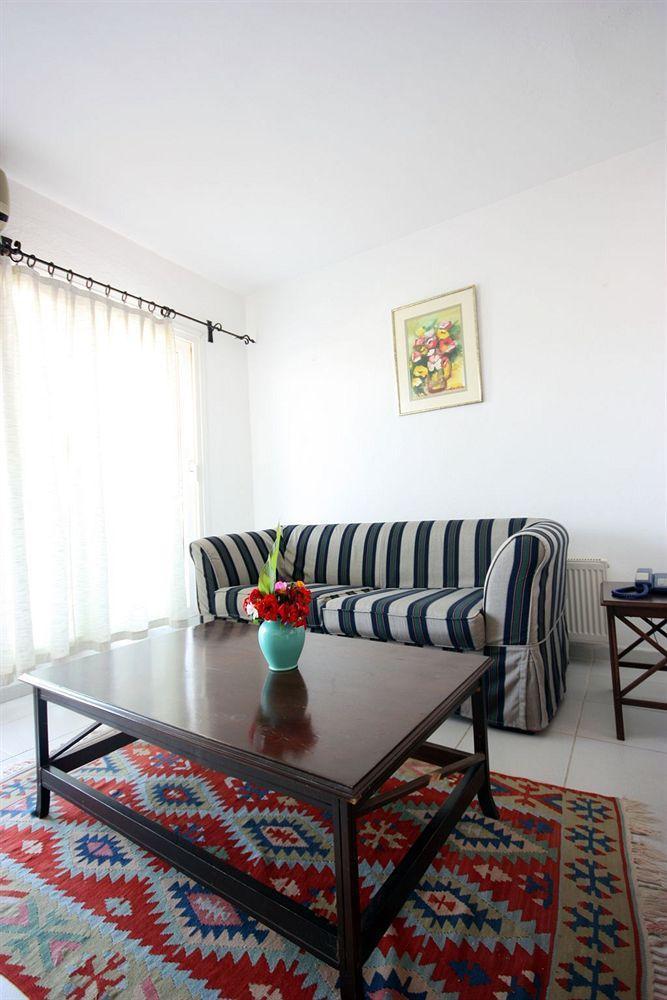 Emelce Apart Aparthotel