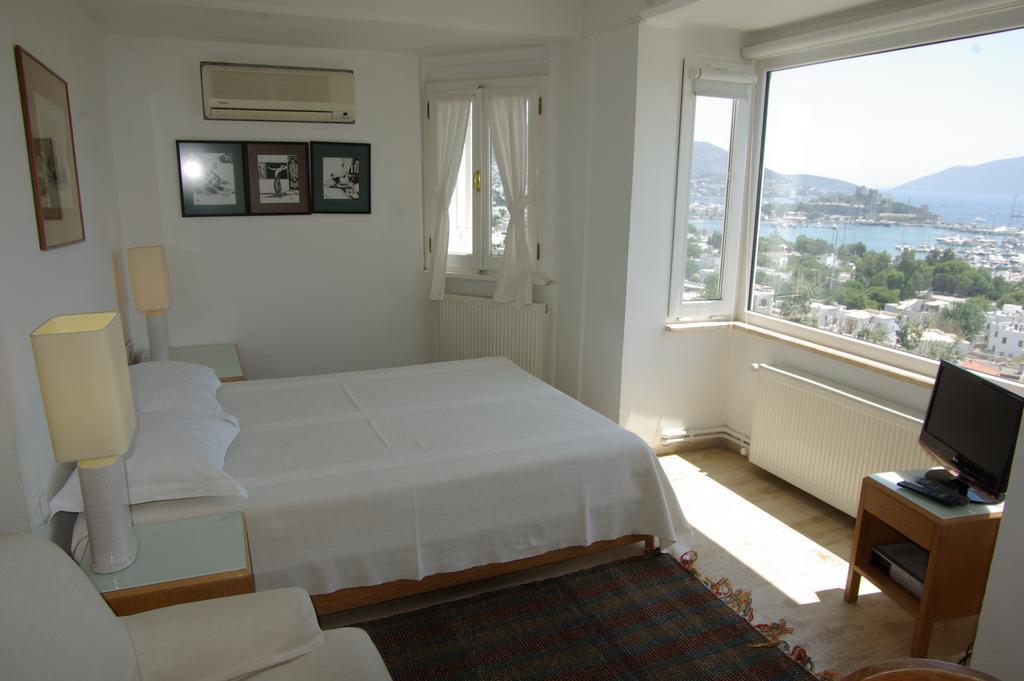 Hotel Antique Theatre 3*