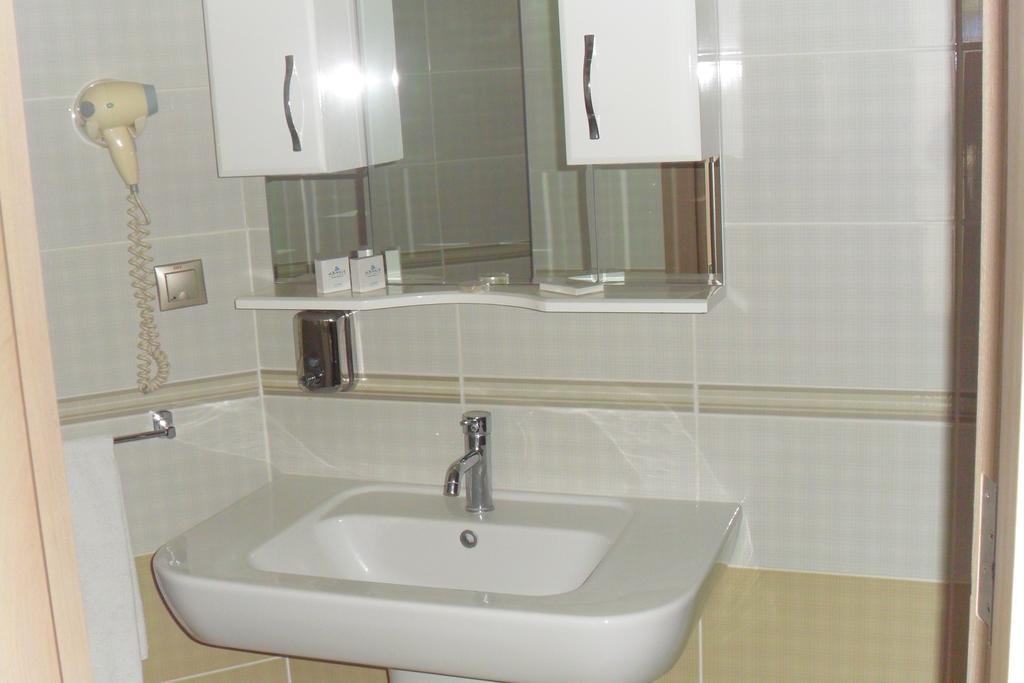 Asmin Hotel