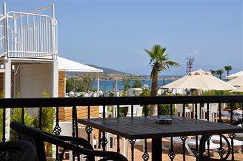 Poseidon Hotel 4*