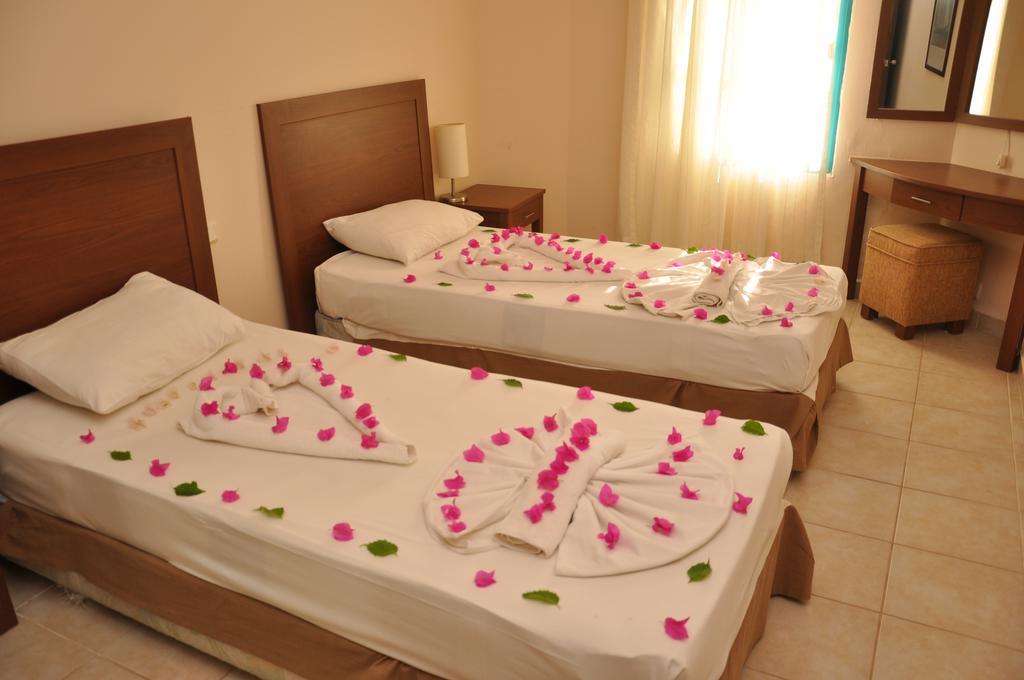 Siesta Aparthotel 3*