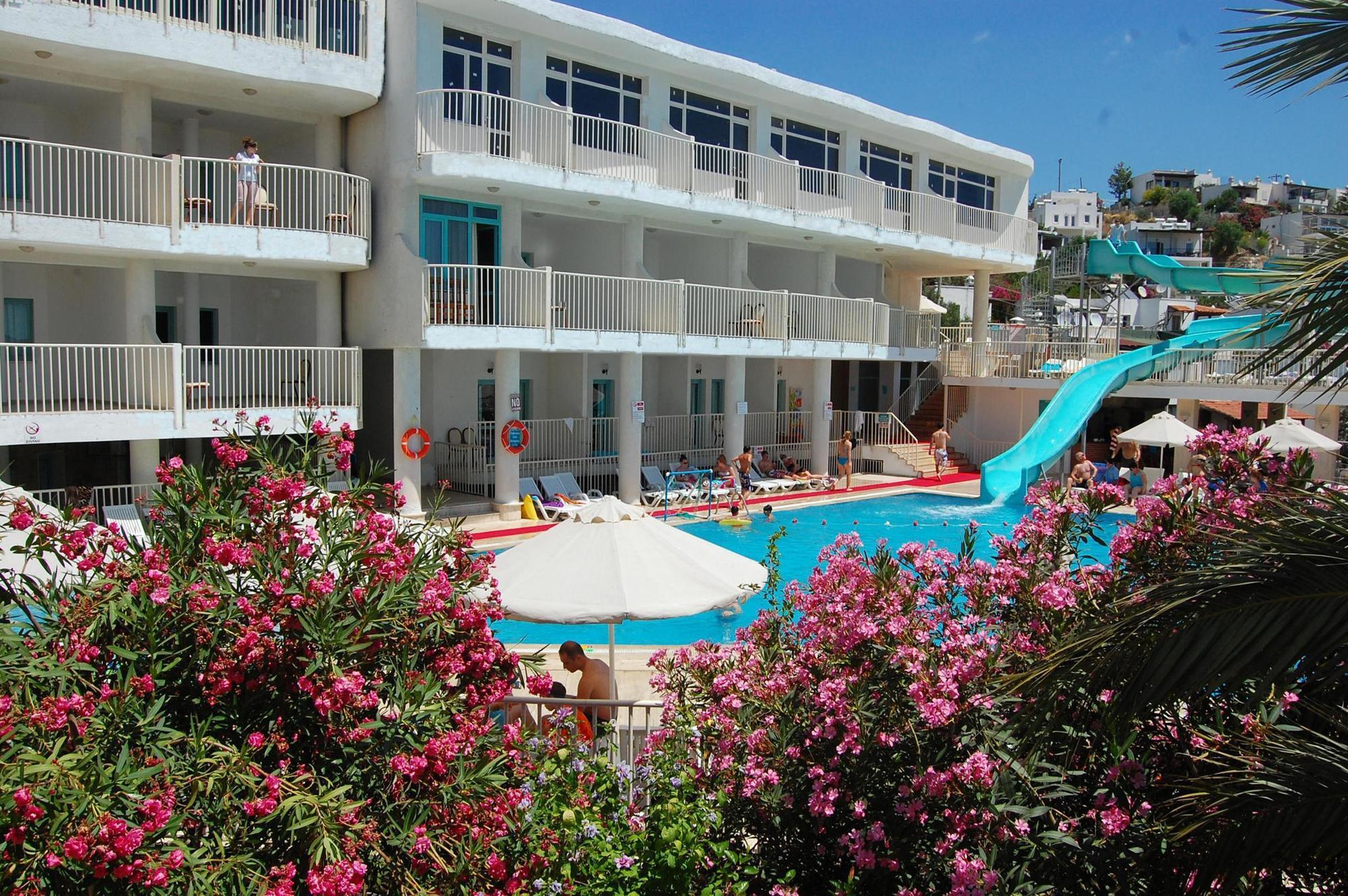 Royal Panacea Hotel 3*
