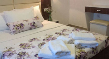 Otel Bitez 3*