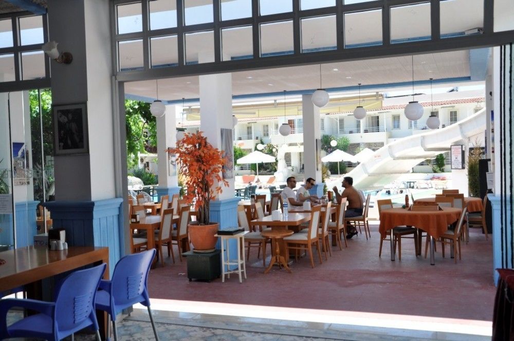 Delfi & Wellness Center Hotel 2*