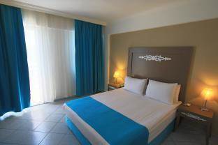 1453 & Hotel 4*
