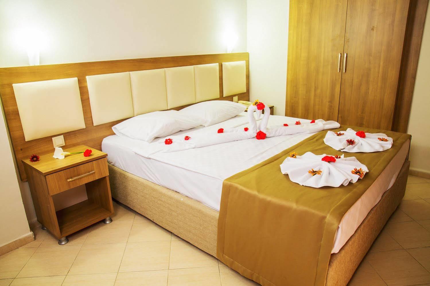 Hotel Royal Panacea 3*