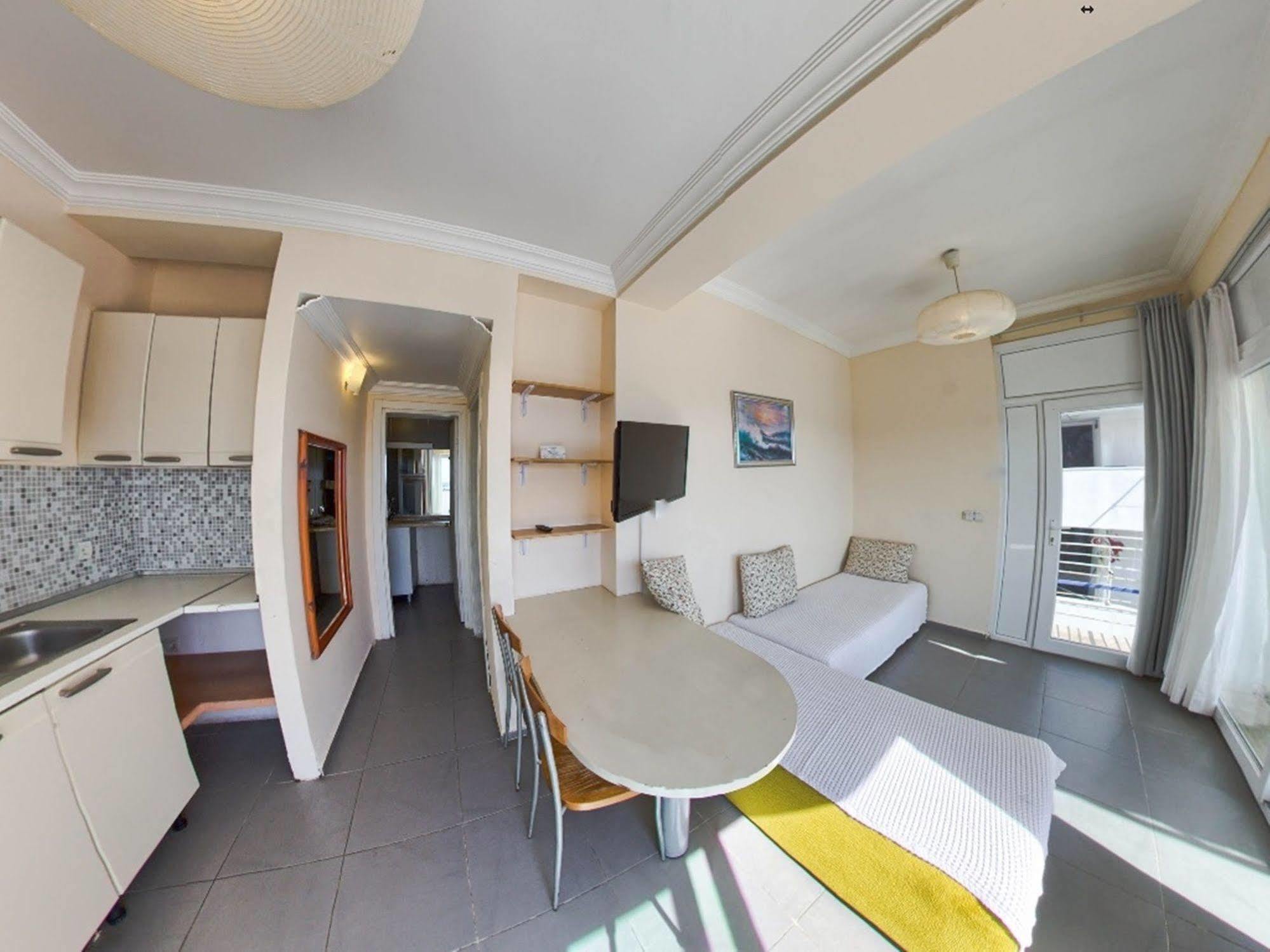 Sky Nova & Hotel 3*