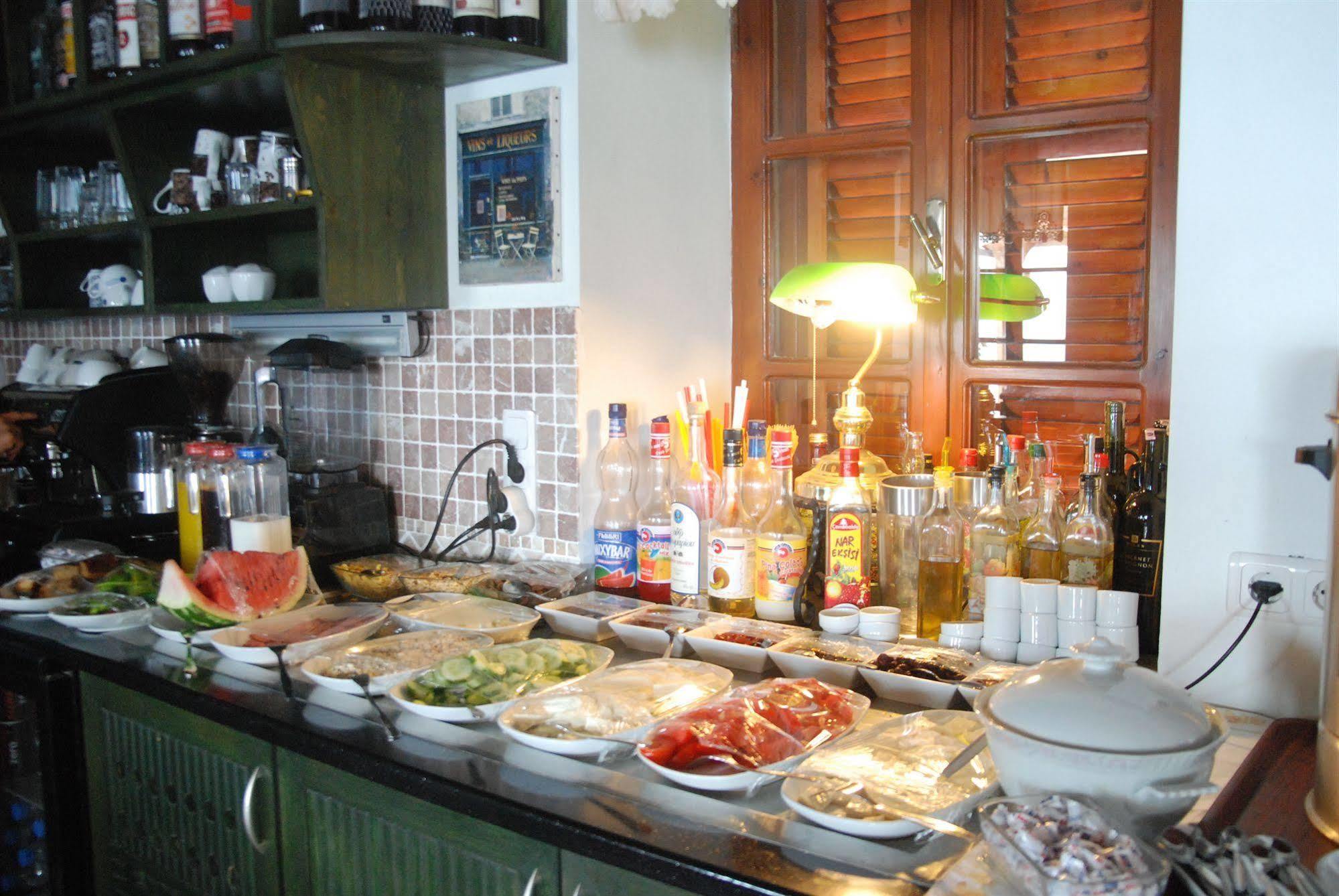 Castelino Akyarlar Hotel