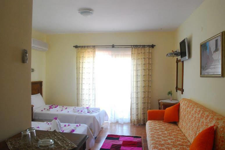 Hotel Castelino Akyarlar 2*