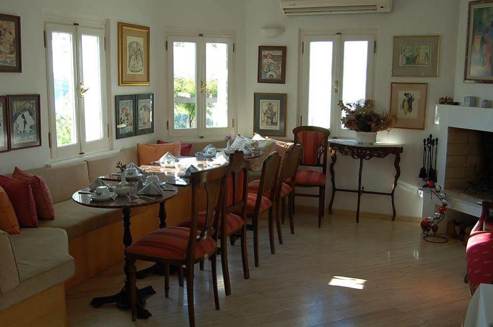 Hotel Antique Theatre 3*