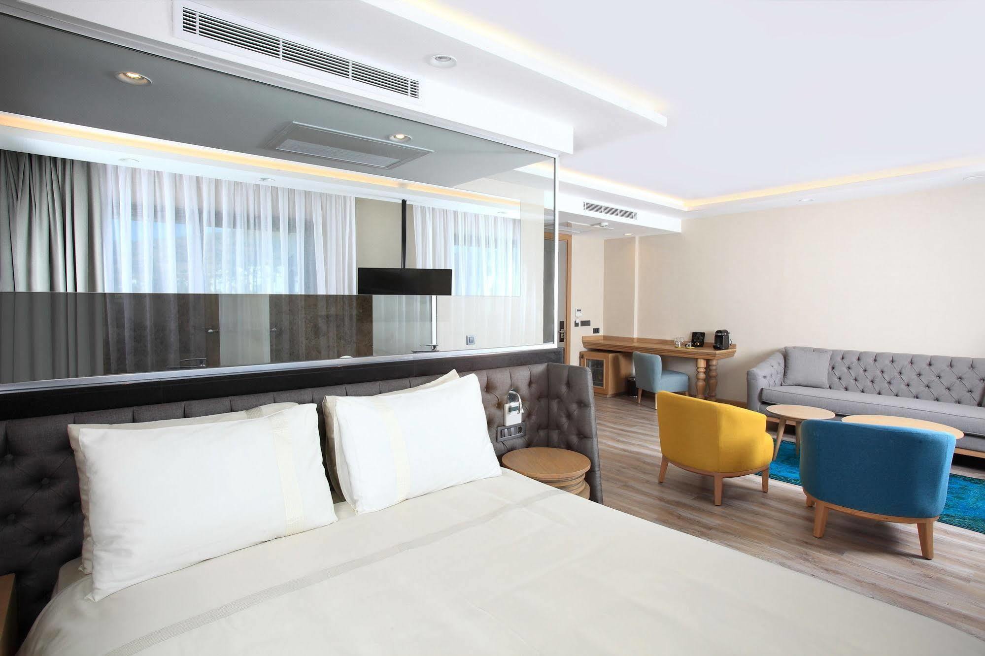 Hotel Eskiceshme Marina (adults Only) 2*