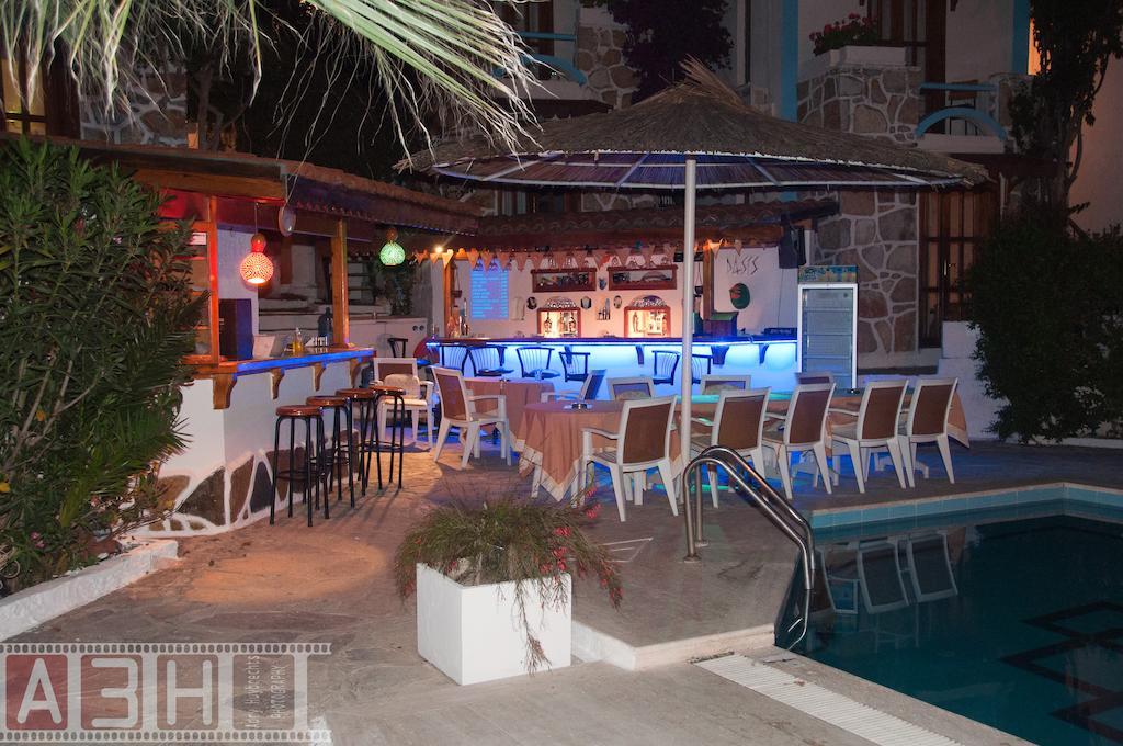 Dasis Aparthotel 3*
