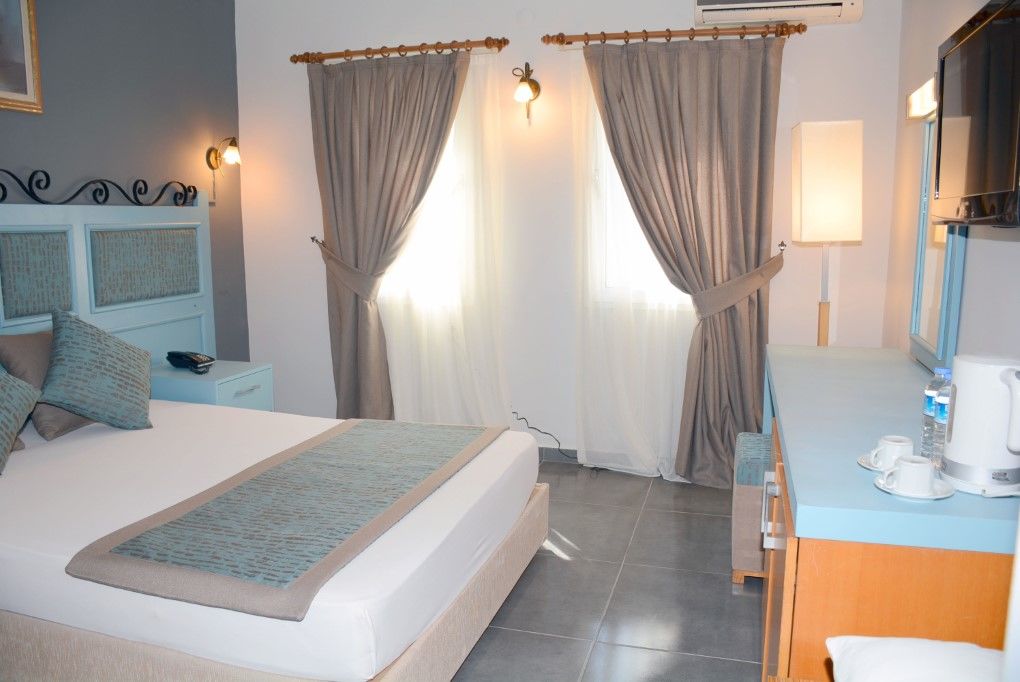 Atrium Hotel