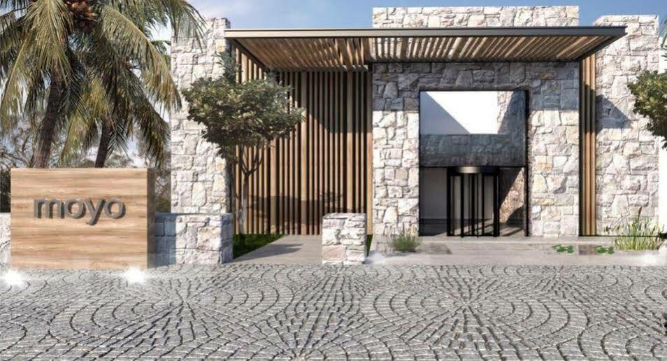Otel Moyo Luxury & 3*