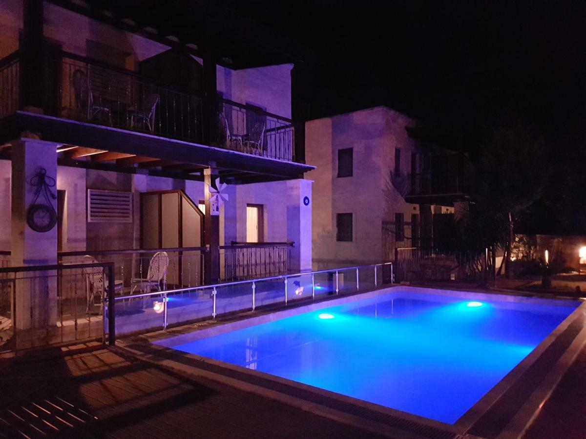 Stone House Aparthotel 3*