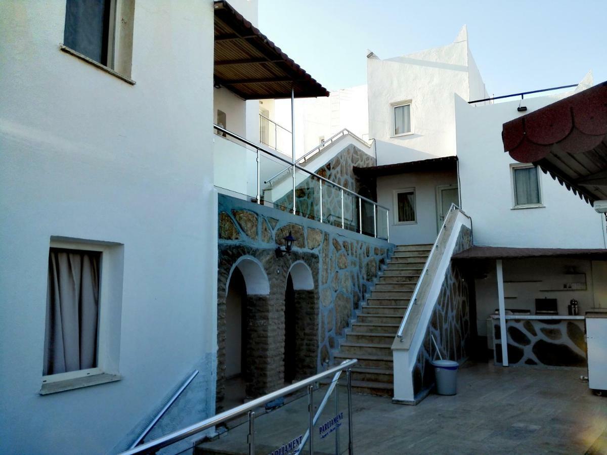 Parliament Apart Hotel