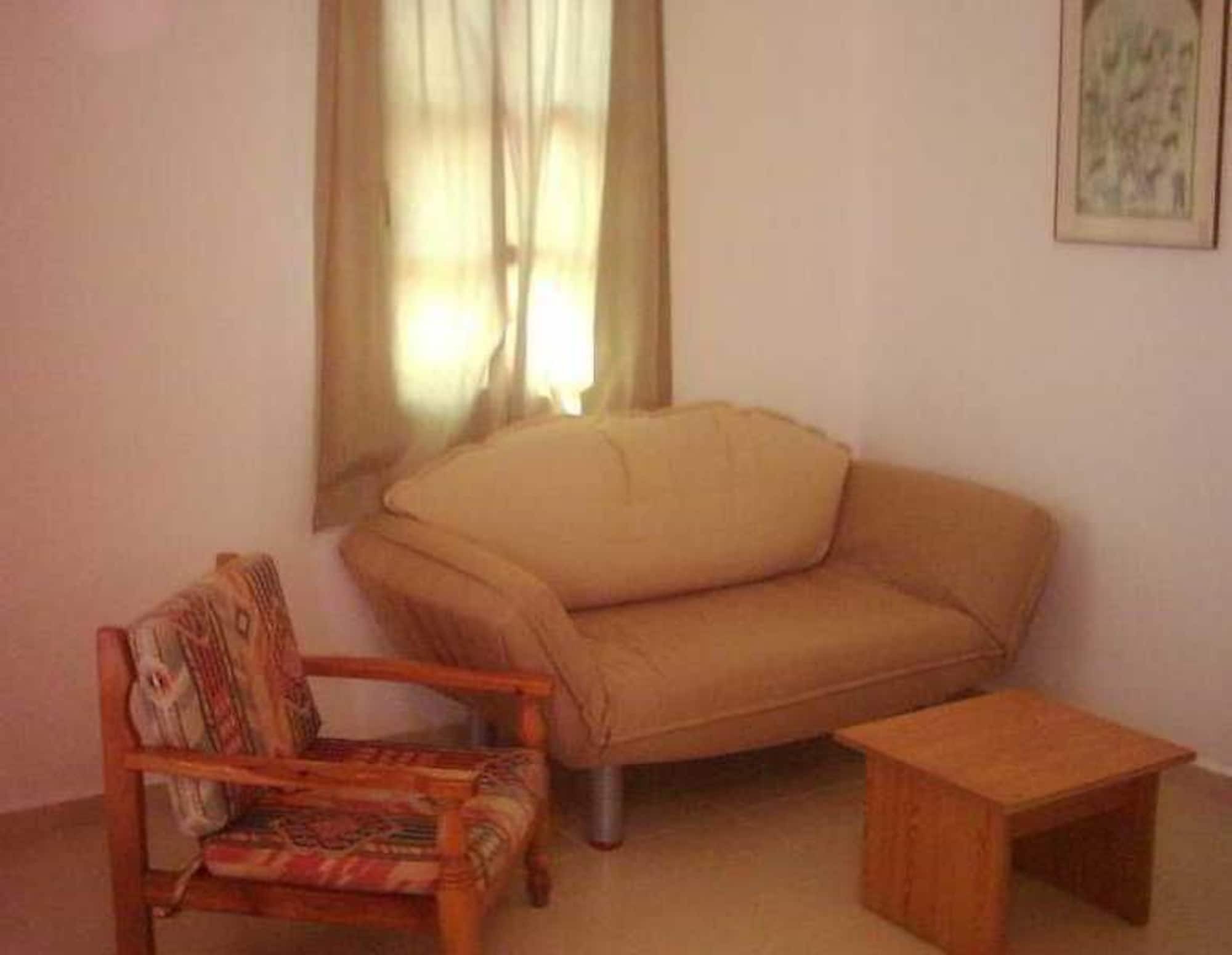 Hadi Apartment *