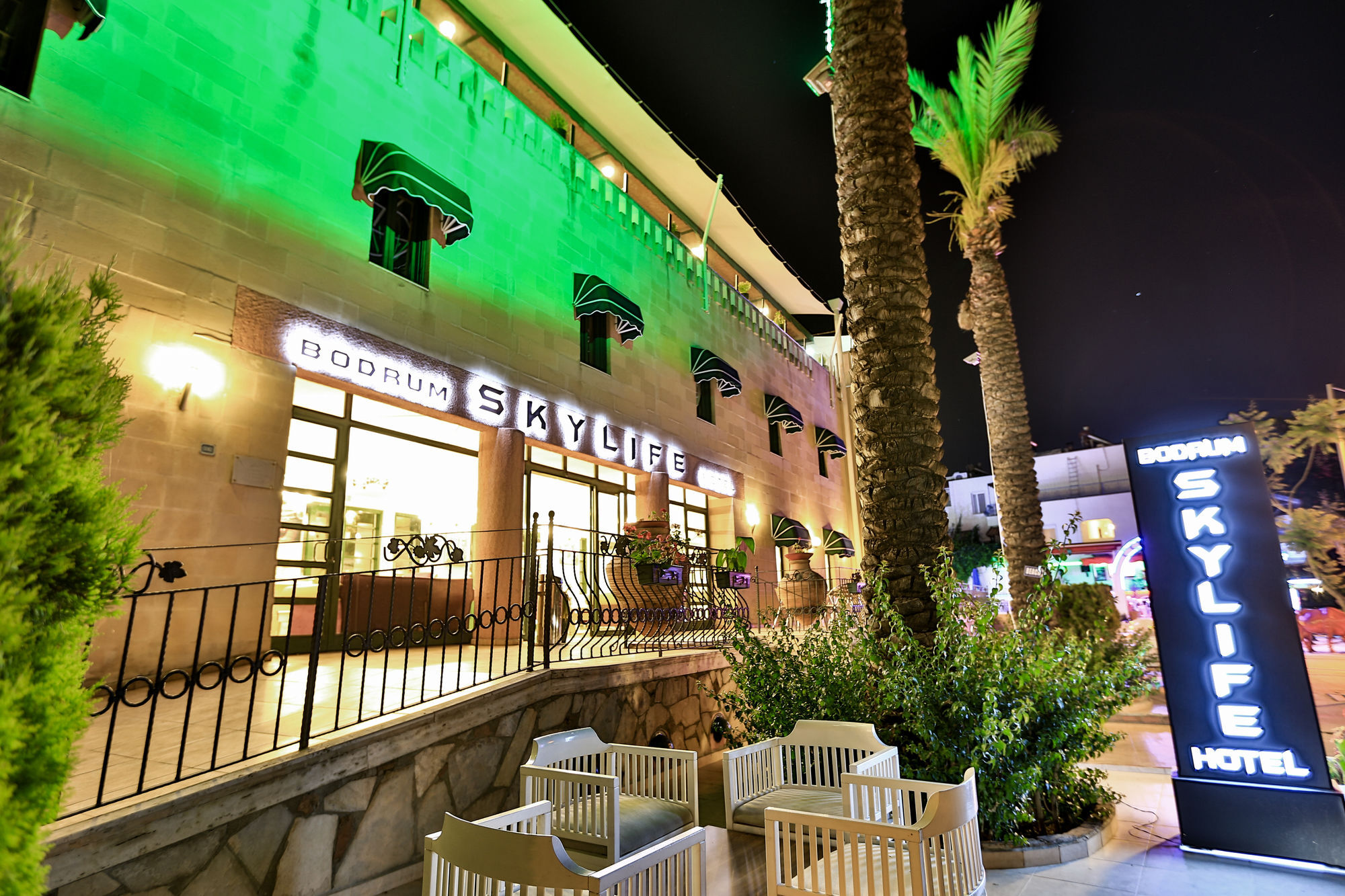Skylife Hotel 3*