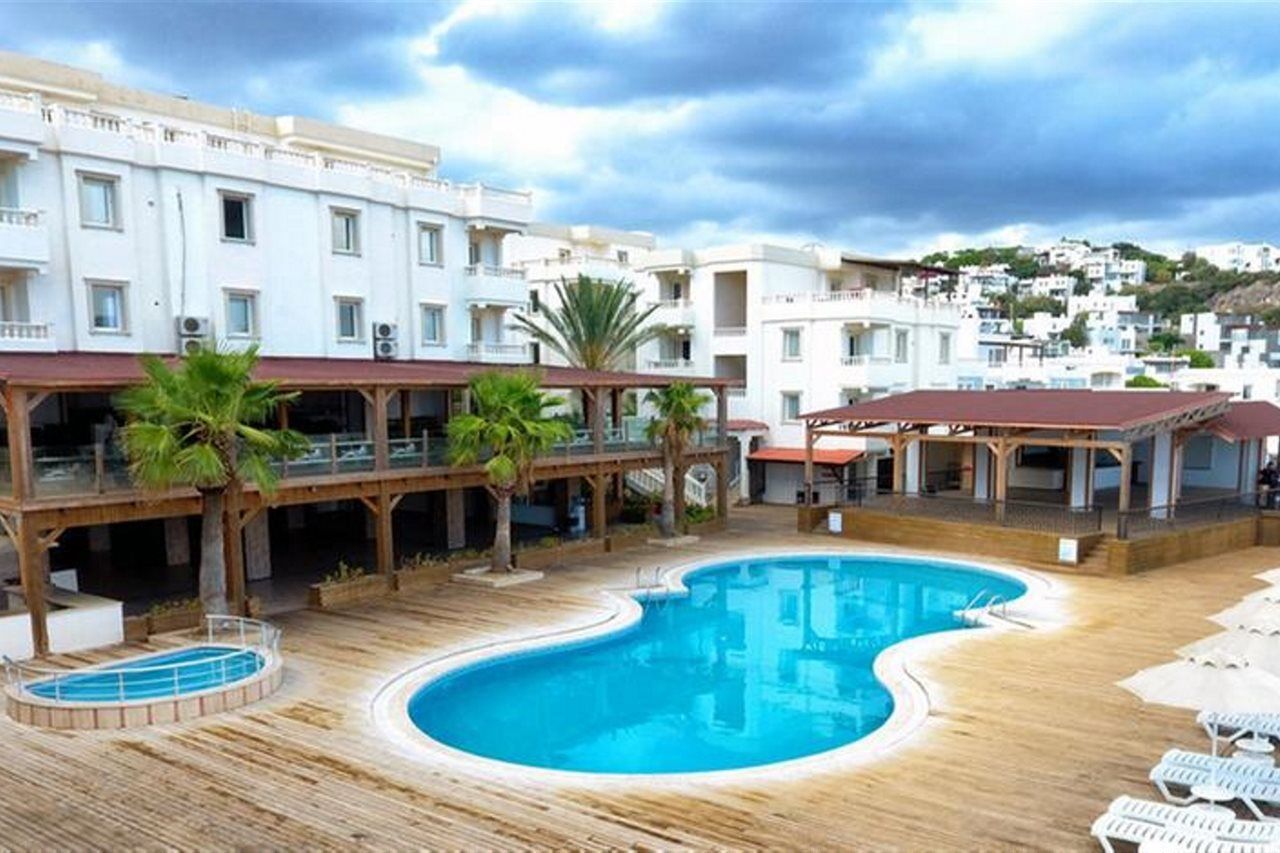 Poseidon Hotel 4*